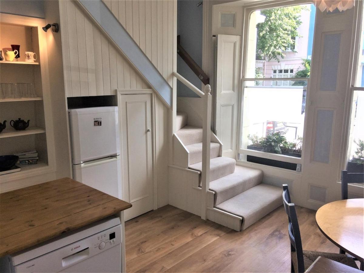 Апартаменты Notting Hill Charm -Sleeps 5 - Urban Retreat Лондон Экстерьер фото